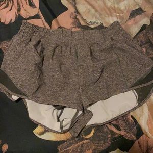 Lululemon Hotty hot 2.5